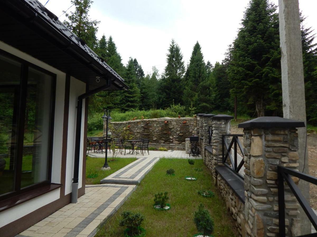 Skhidnytsia Феєрія Лісуアパートホテル エクステリア 写真