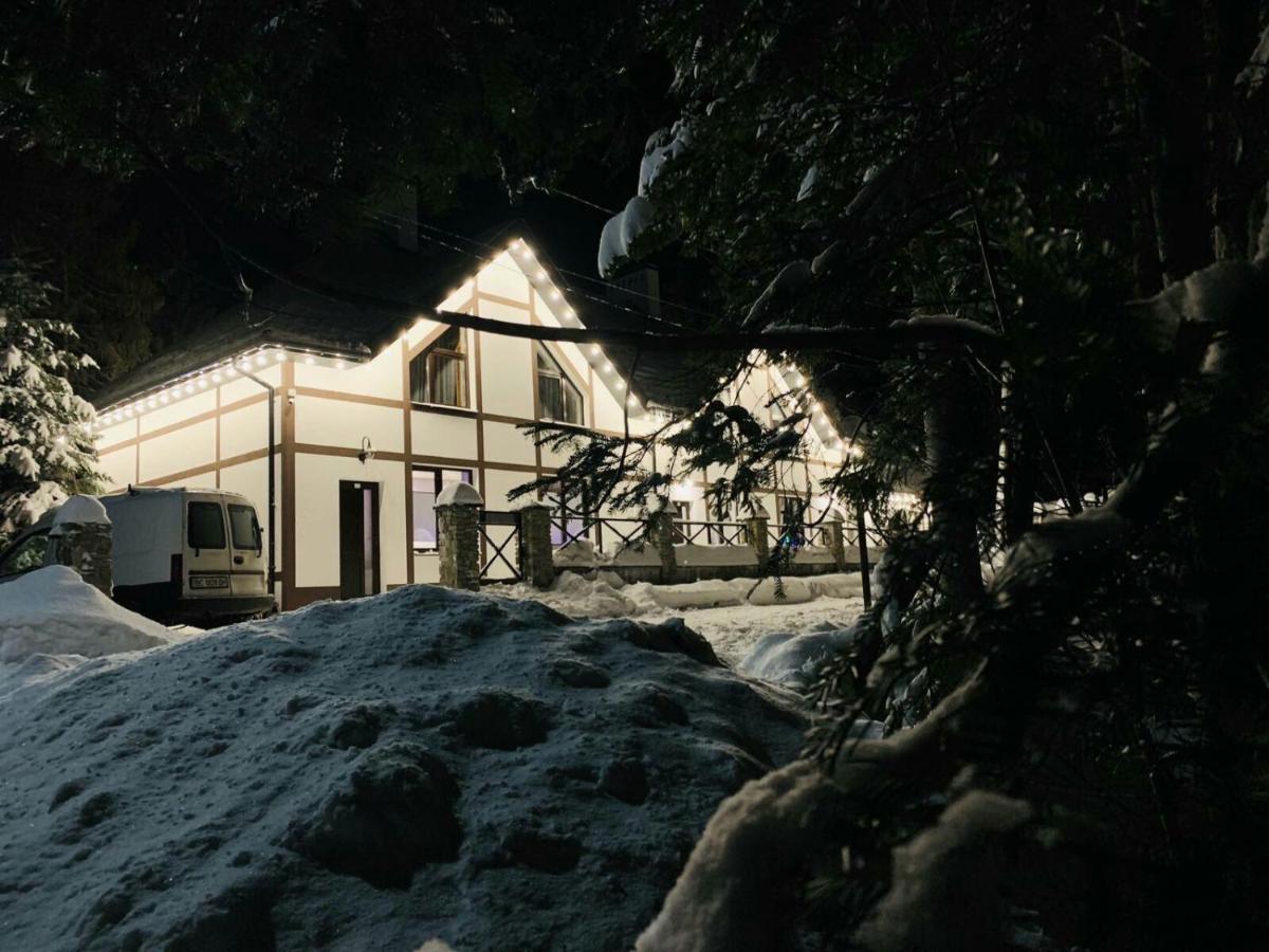 Skhidnytsia Феєрія Лісуアパートホテル エクステリア 写真