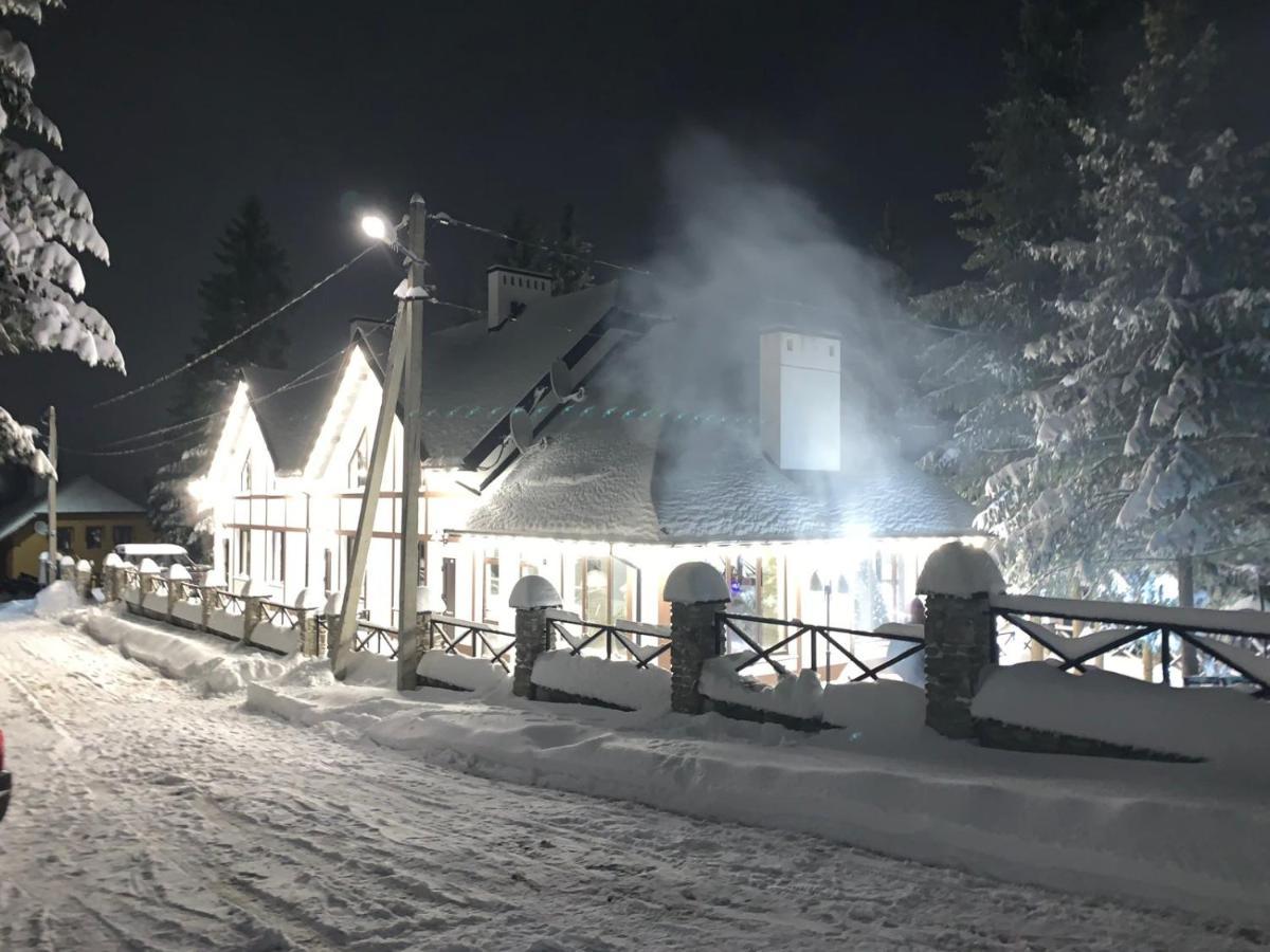 Skhidnytsia Феєрія Лісуアパートホテル エクステリア 写真